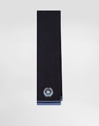 Knitted scarf with DG patch embroidered