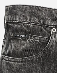 Oversize denim jeans