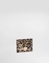 Polished calfskin card holder with leopard print