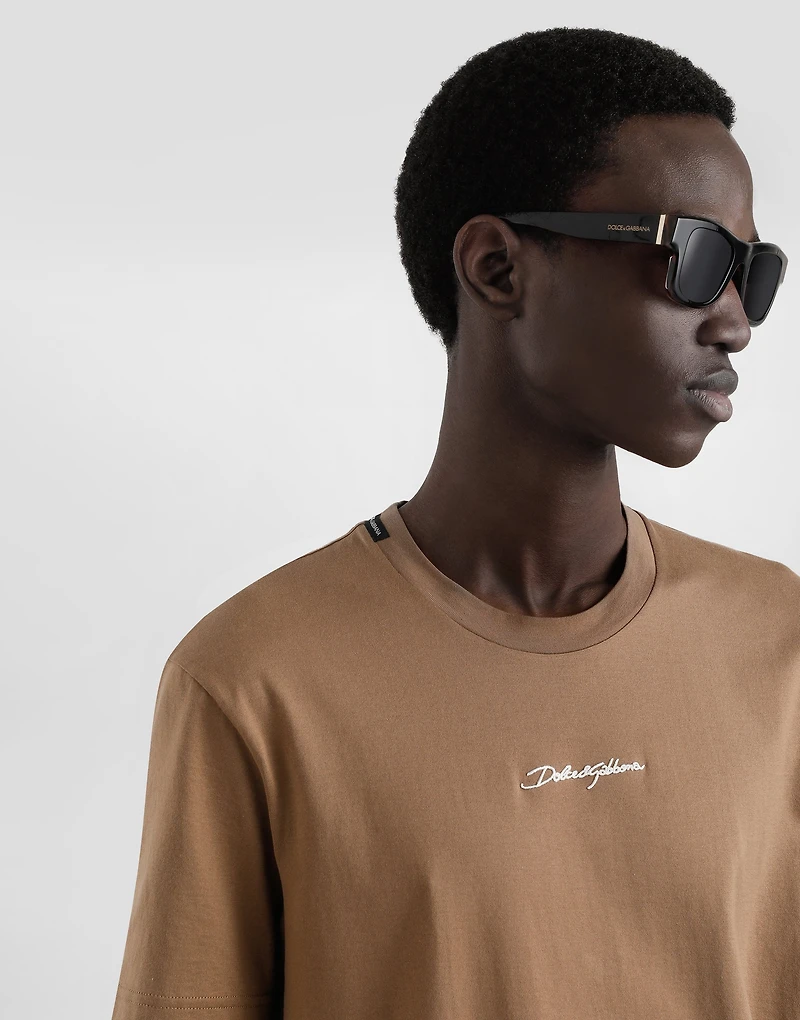 cotton t-shirt with embroidery patch