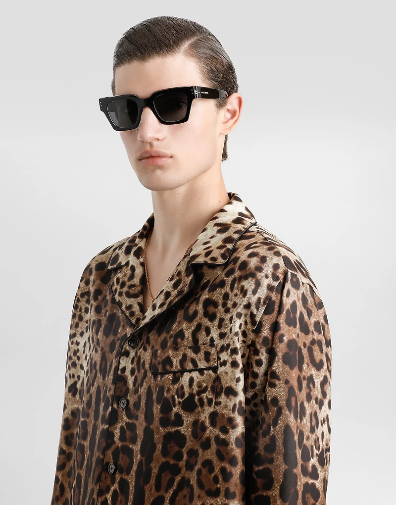 Silk vanity shirt with leopard print