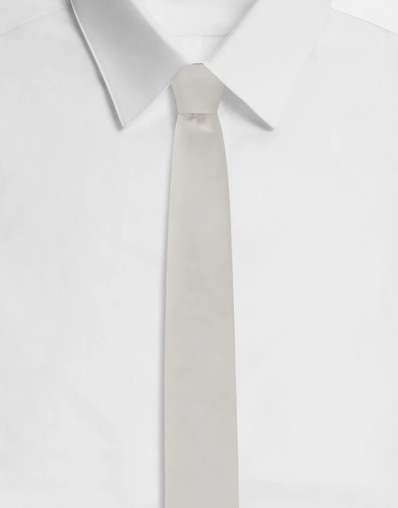 Silk tie with DG logo