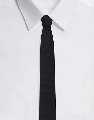Silk tie with DG logo