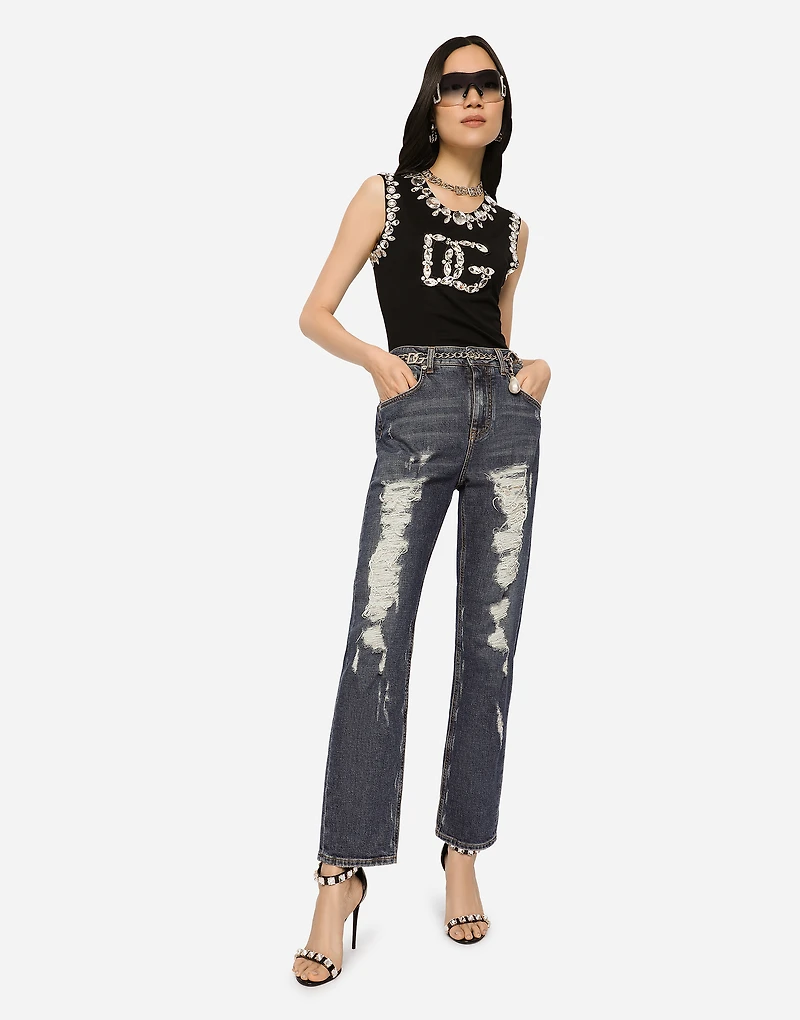 Boyfriend jeans with rips