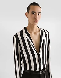 Long-sleeved V-neck shirt silk charmeuse