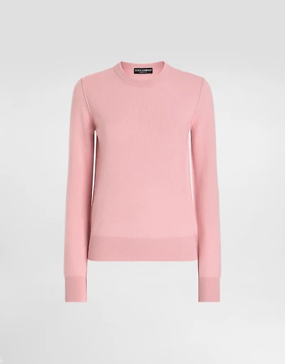 Cashmere sweater with inside-out seams