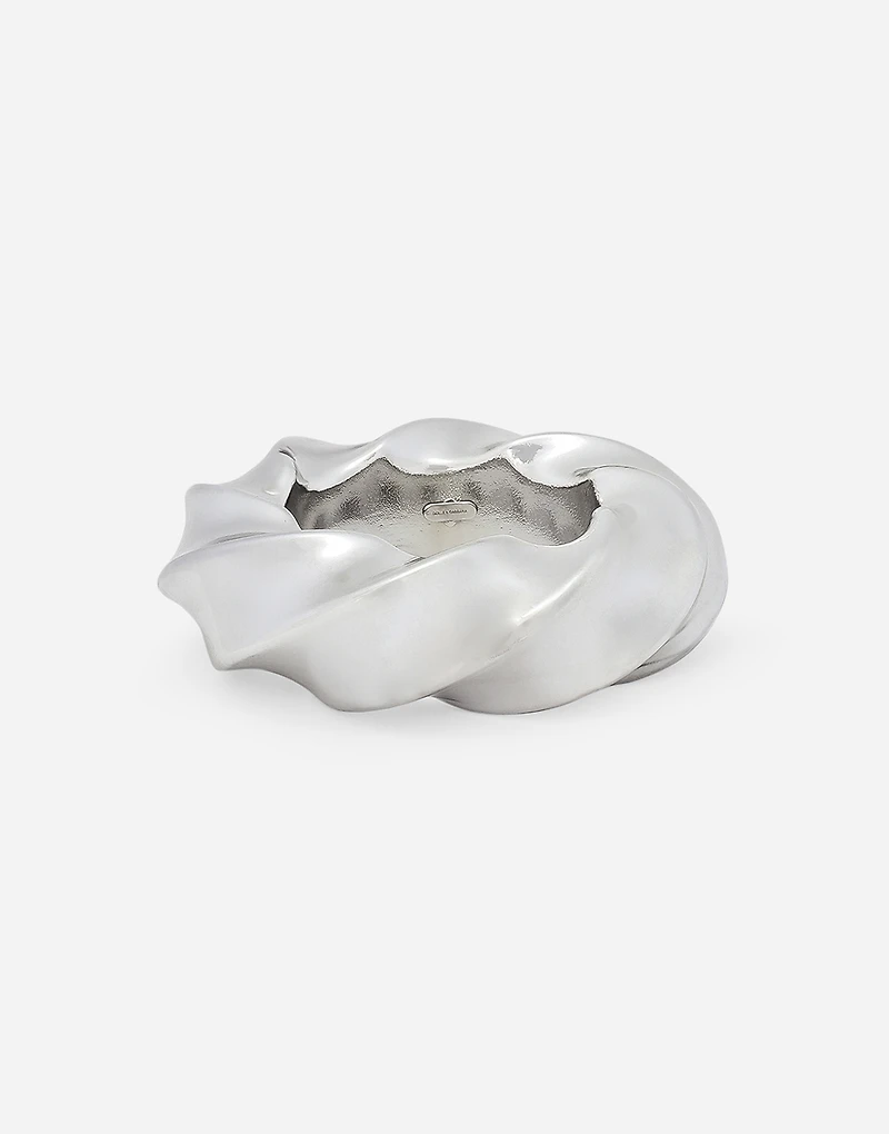 Rigid torchon bracelet