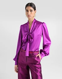 Satin shirt with pussy-bow