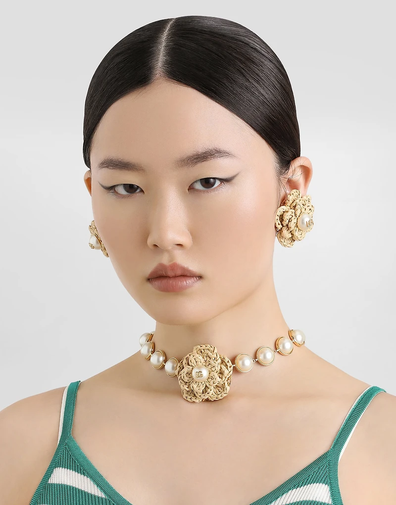 Flower necklace