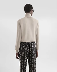 Cashmere turtleneck pullover