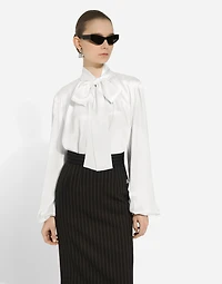 Silk blouse with pussy-bow