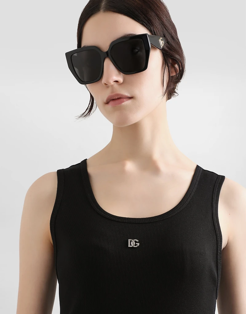 Fine-rib jersey tank top with DG logo pin