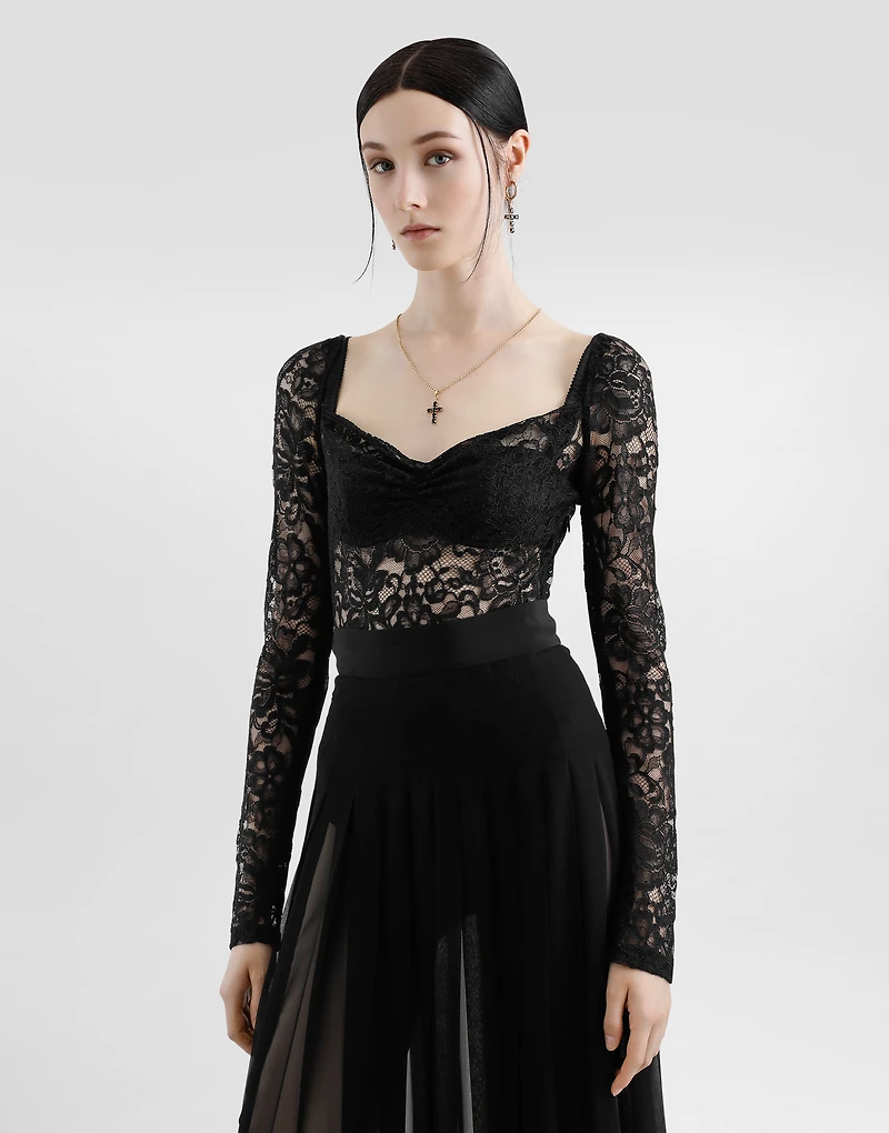 Floral lace top with a sweetheart neckline