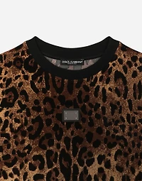 Round-neck chenille sweatshirt with jacquard leopard design