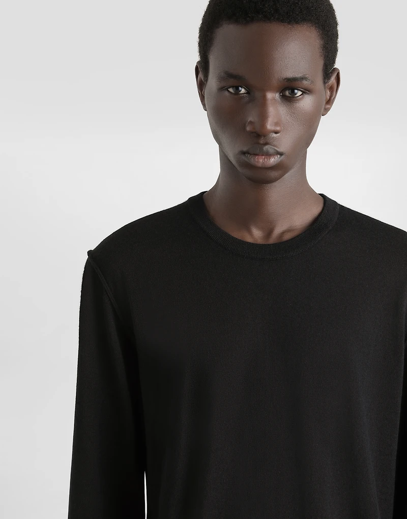 Cashmere round-neck sweater