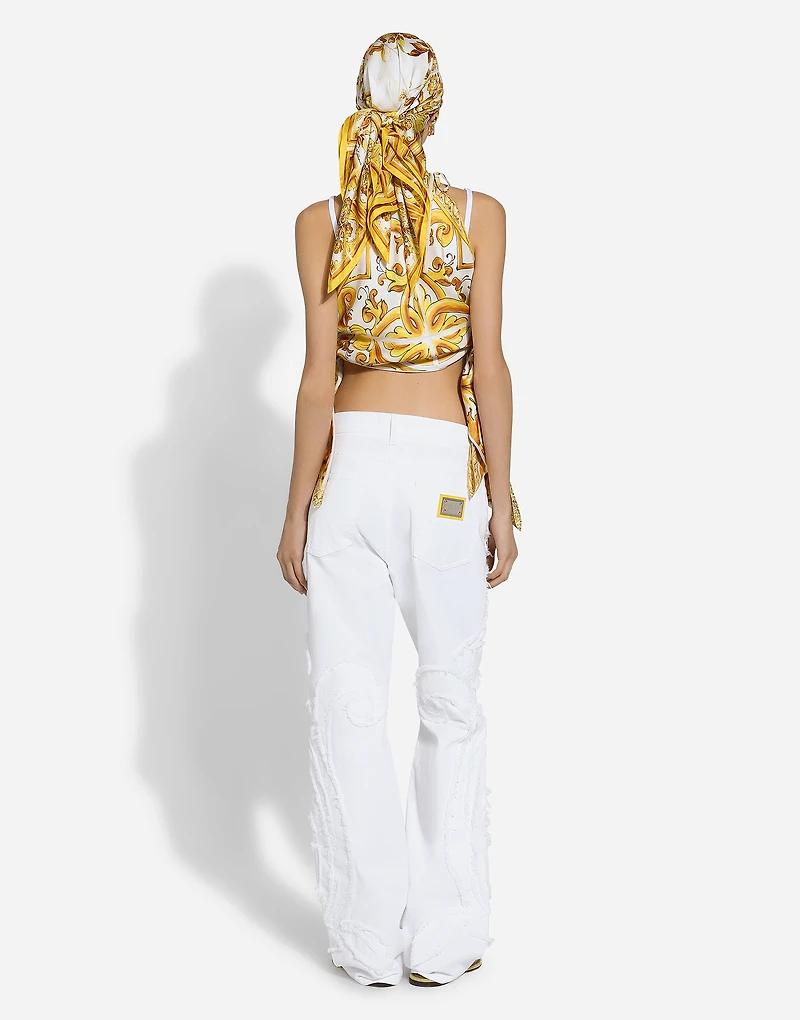 Boyfriend jeans with embroidery