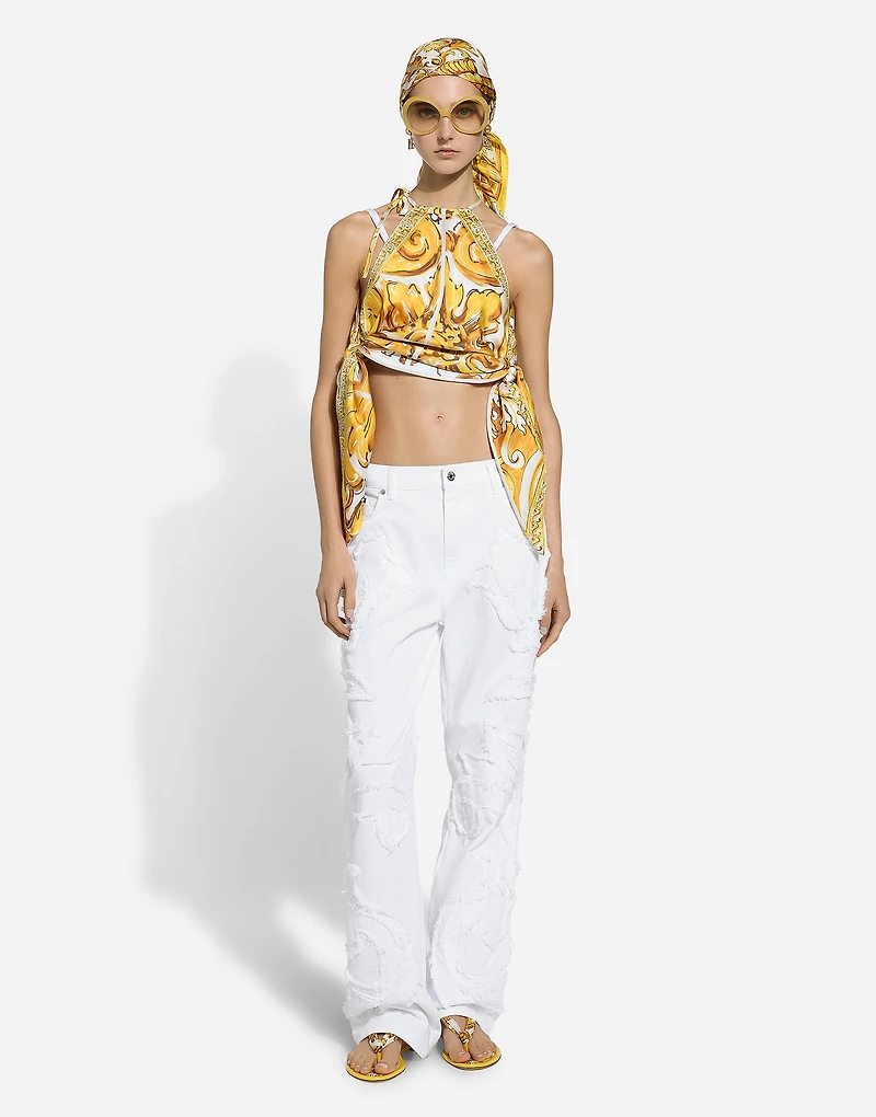 Boyfriend jeans with embroidery
