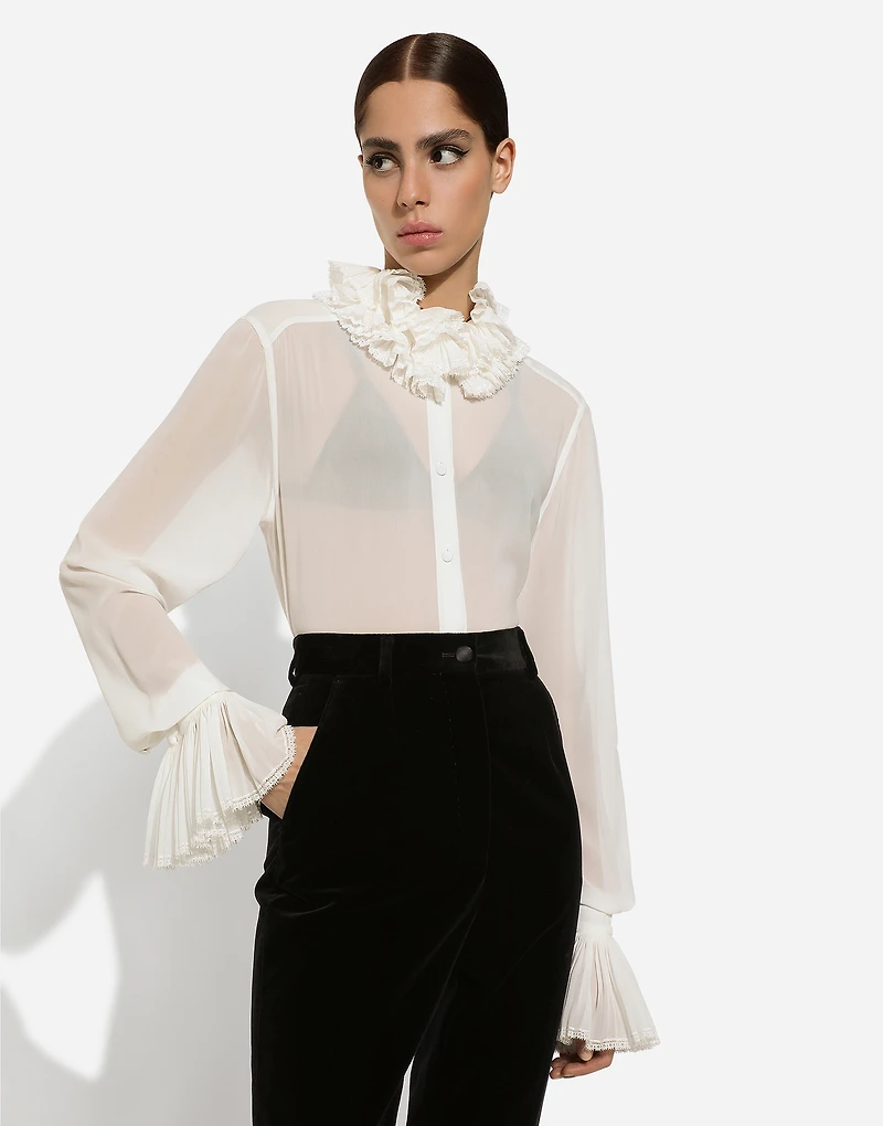 Georgette shirt with pleated cuffs and collar details