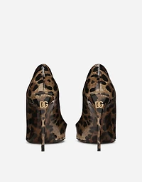 Printed polished calfskin pumps