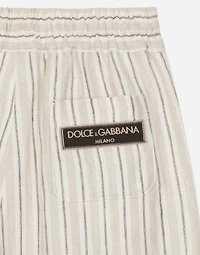 Linen shorts with branded label