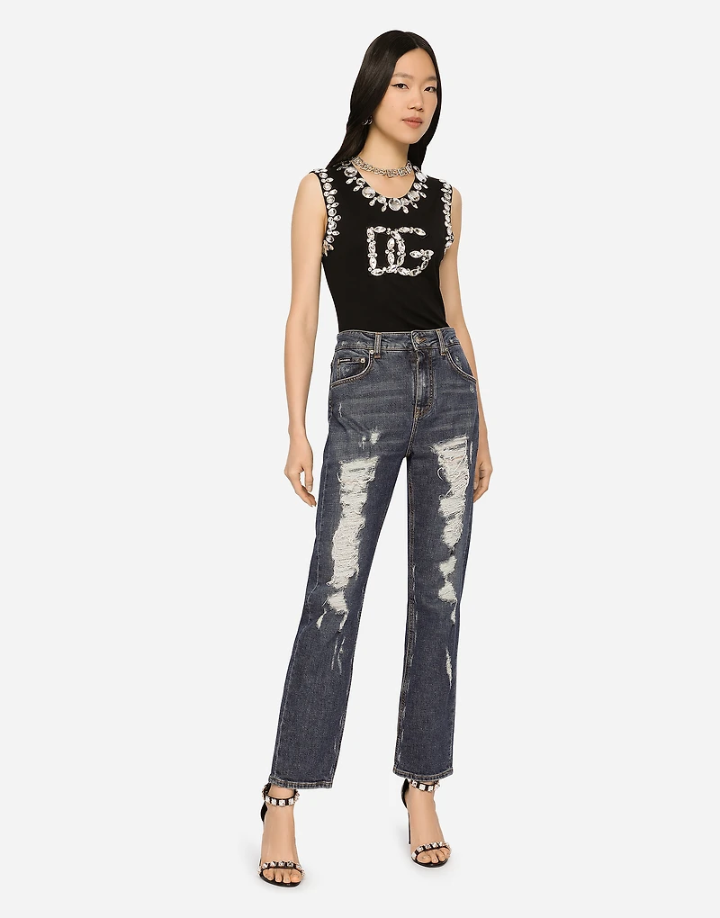 Boyfriend jeans with rips