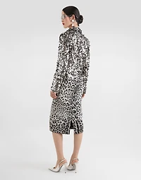 Short single-breasted jacket with sequin embellishment
