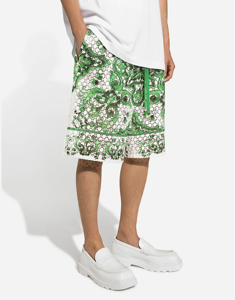 Crochet lace jogging shorts with majolica print