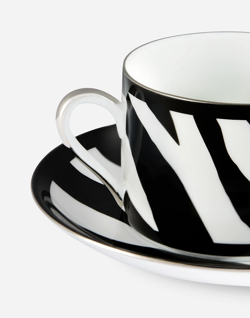 Gift Box With 2 Porcelain Teacups With Saucers