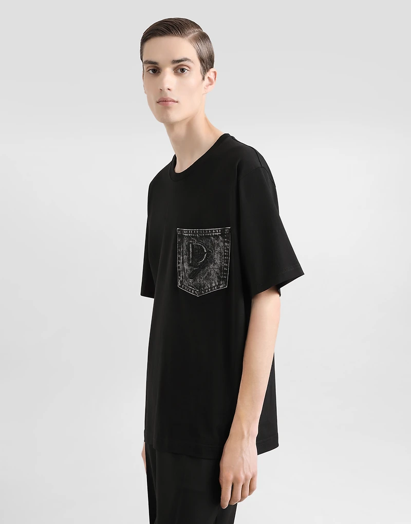 Cotton T-shirt with breast pocket and logo embroidery