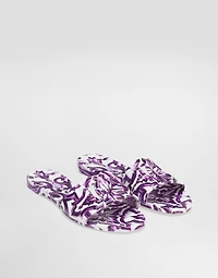 Majolica-print rubber slides