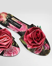 Printed brocade sliders