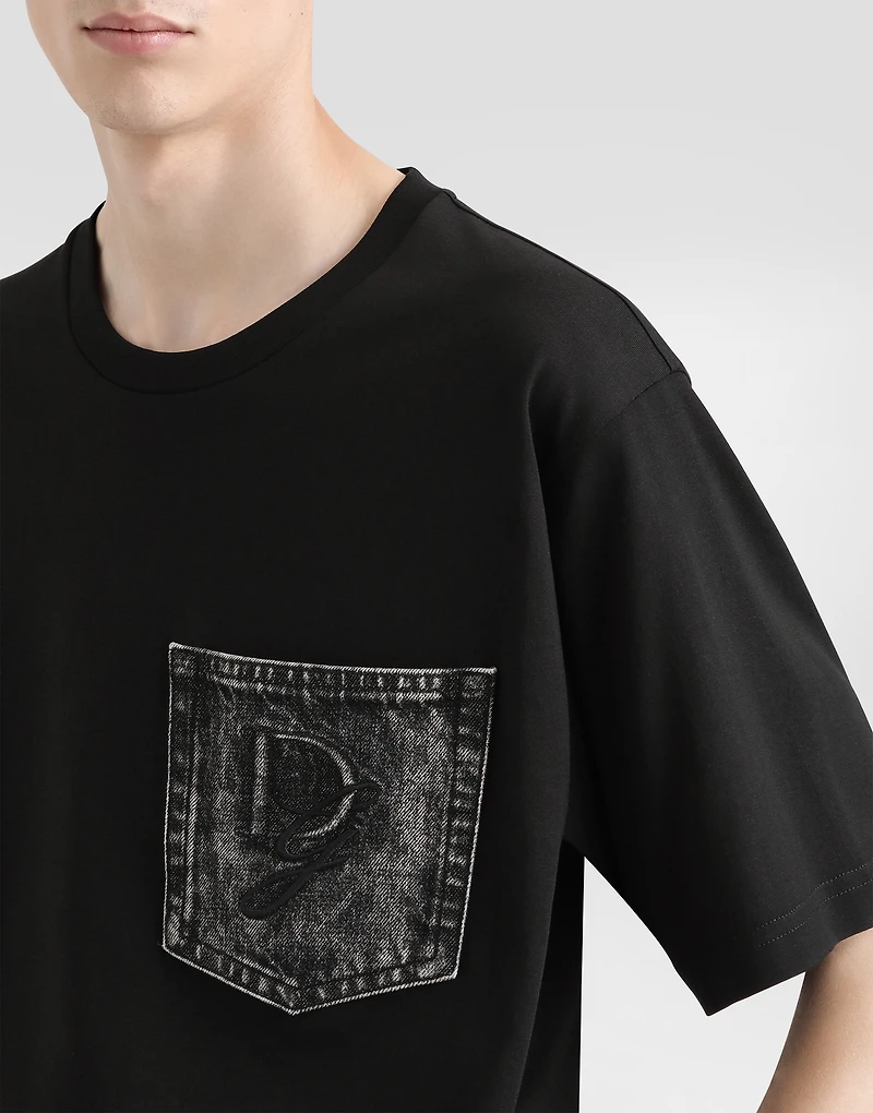 Cotton T-shirt with breast pocket and logo embroidery