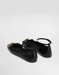 Leather ballet flats with embroidery
