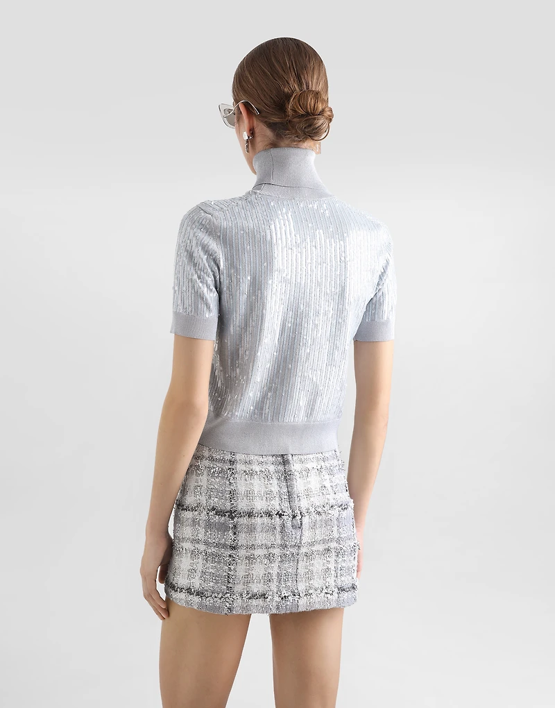 Turtle-neck sweater with sequin embroidery