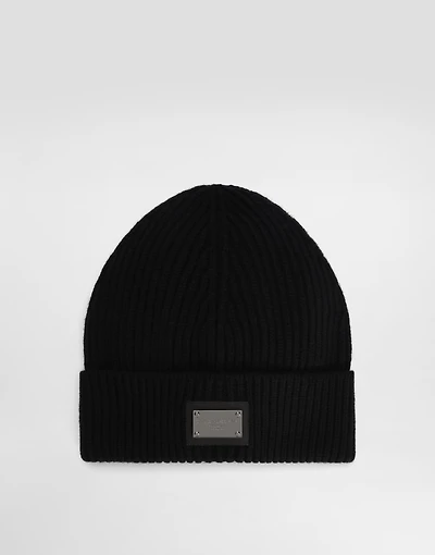 Cashmere and wool hat with branded tag