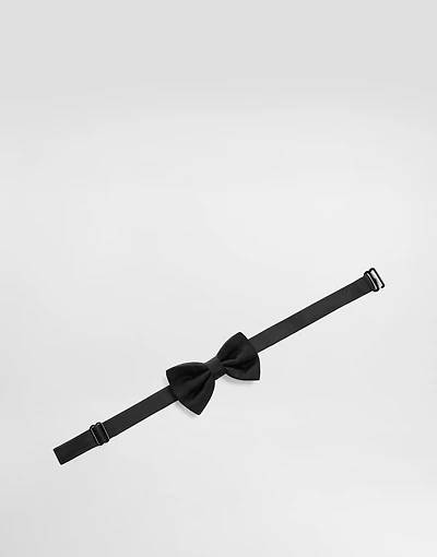 Silk bow tie