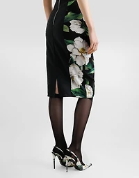 Calf-length stretch pencil skirt with gardenia print