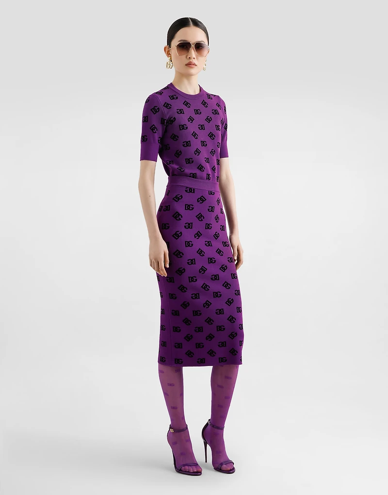 Jacquard skirt with slit