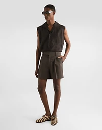 Three-button sleeveless linen shirt
