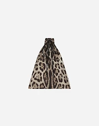 Short swim trunks with leopard print