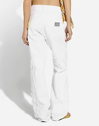 Boyfriend jeans with embroidery