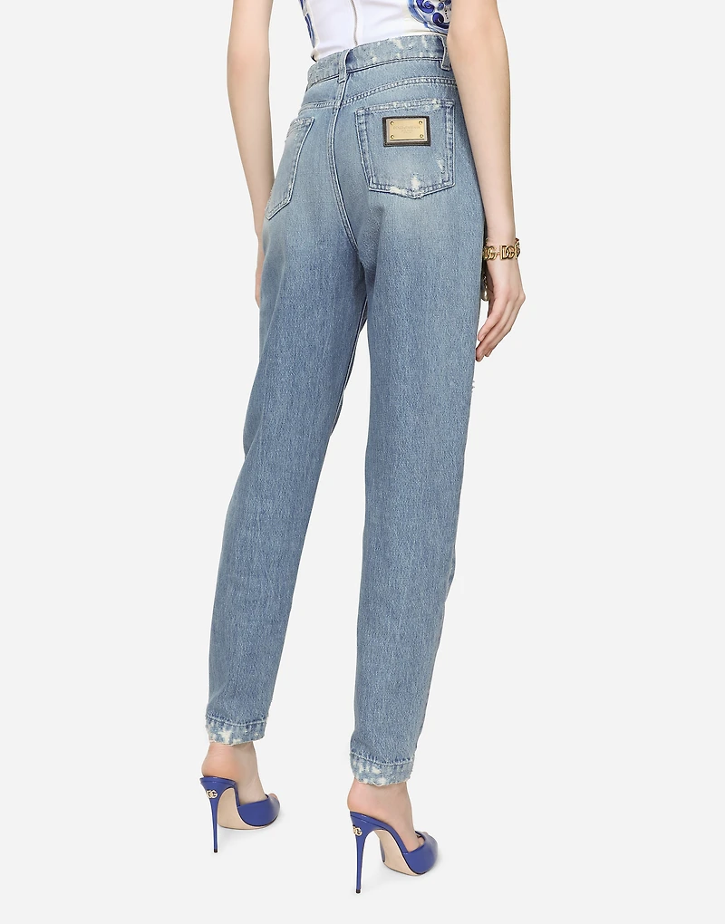 Jeans with mini-ripped details