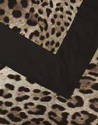 4–Seater Linen Tablecloth