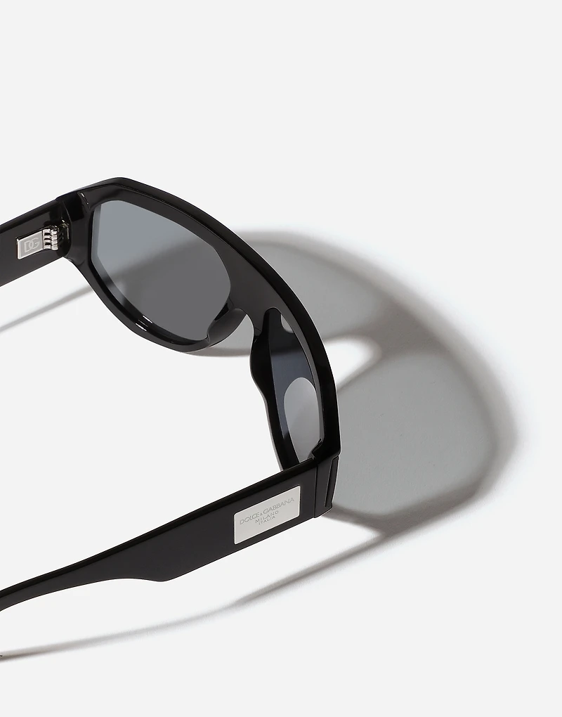 DG LOGO PLAQUE Sunglasses