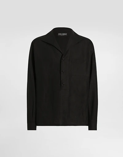 Three-button long-sleeved linen shirt