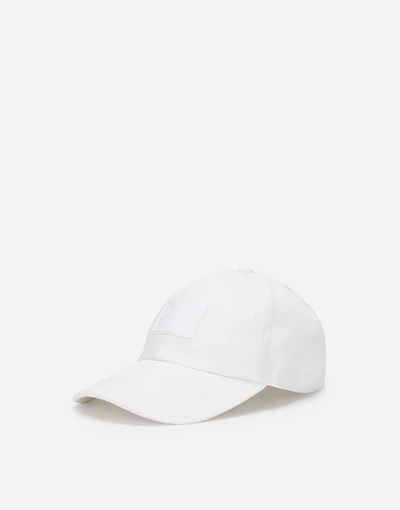 Baseball cap with branded tag