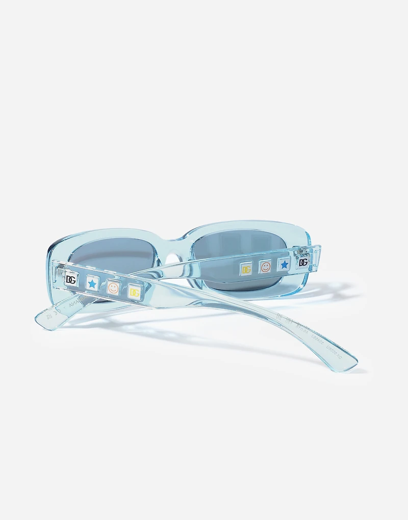 DG logo sunglasses