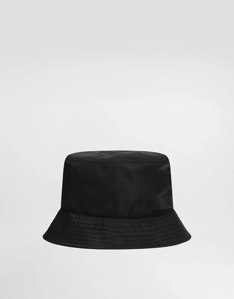 Nylon bucket hat with branded plate