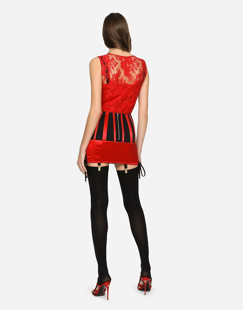 Floral Chantilly lace top