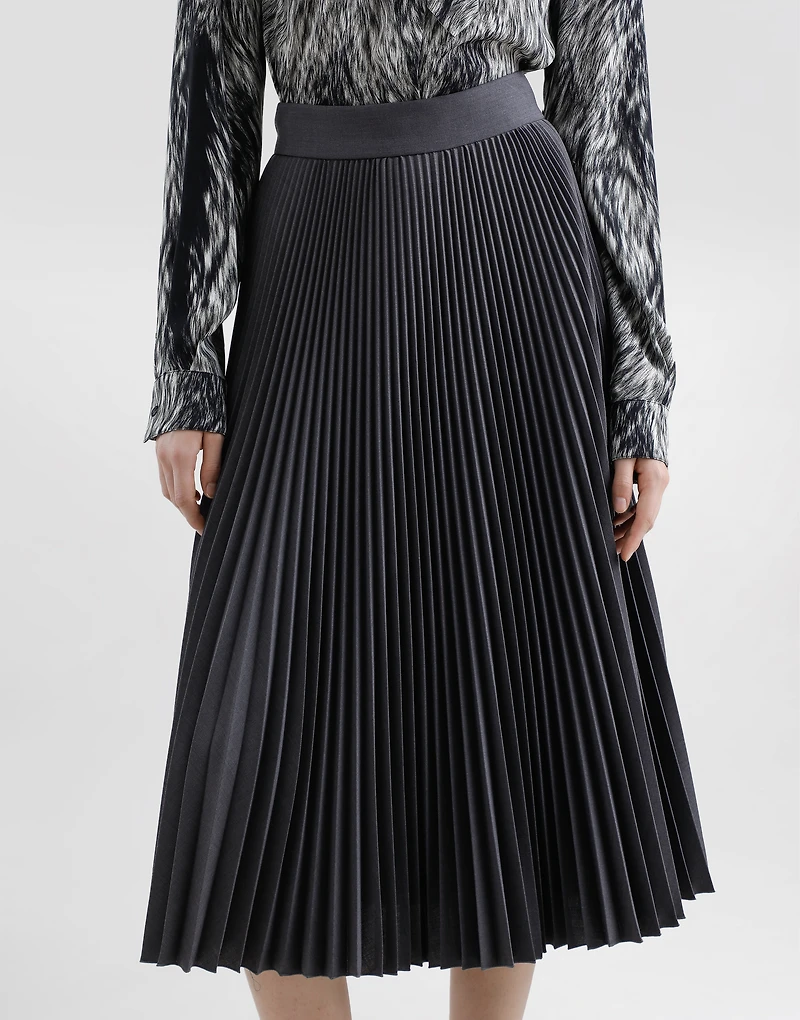 Pleated woolen calf-length circle skirt